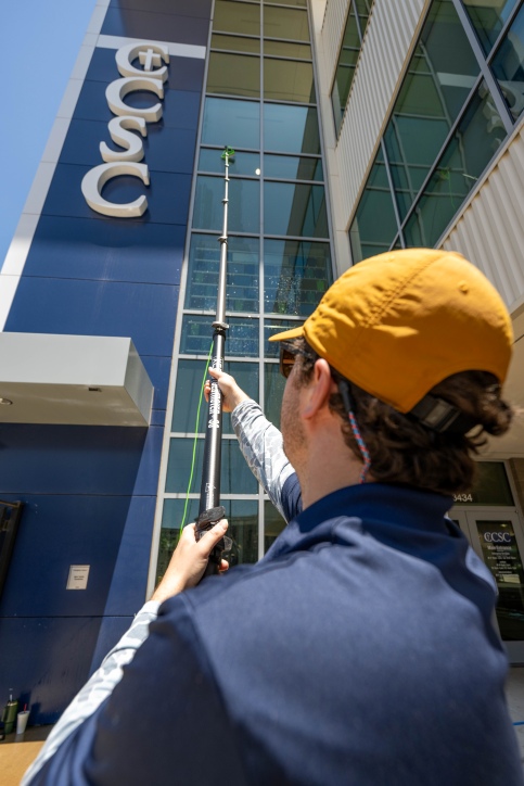professional window cleaning houston by htx facility services