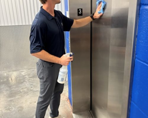 commercial janitorial service houston employee